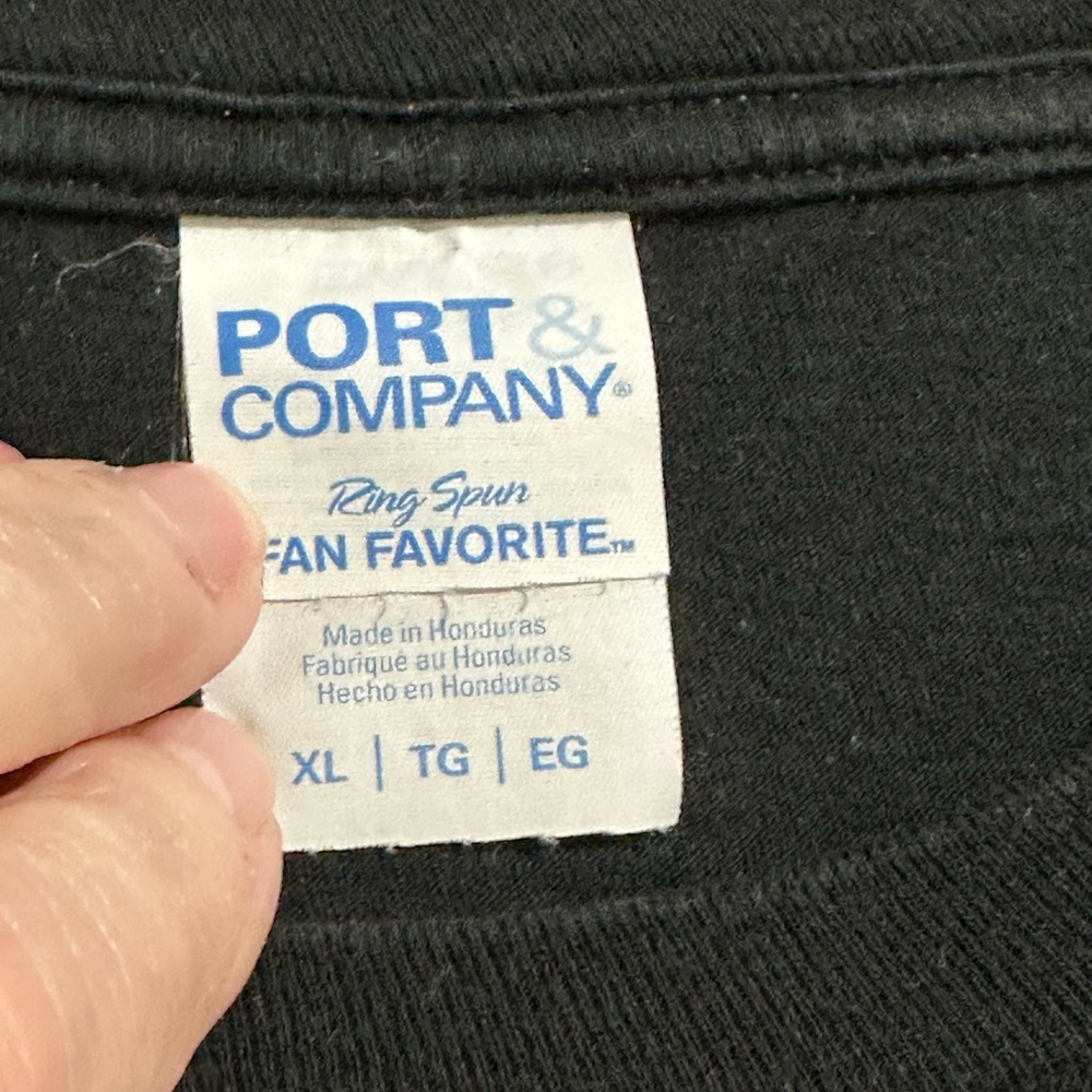 Port and Company unisex extra large black T-shirt with very pretty flower pedals - Picture 5 of 8